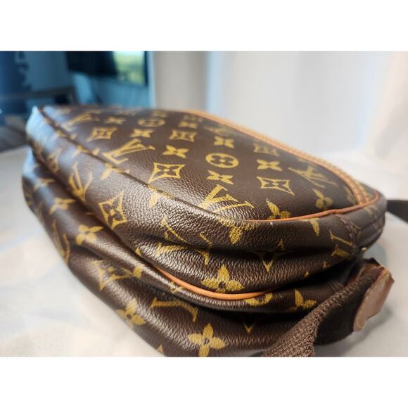 SOLD Louis Vuitton LV Monogram the Reporter PM Crossbody Bag Canvas Vachetta - Picture 9 of 15